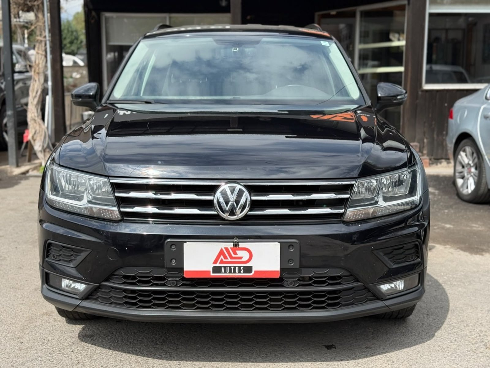 Volkswagen TIGUAN COMFORTLINE 1.4 AT 2018 - Foto 2 de 15