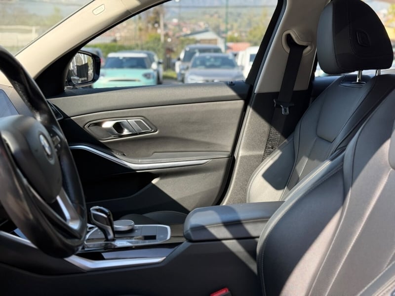 BMW 320D DIÉSEL 2.0 2022 - Imagen 8 de 20