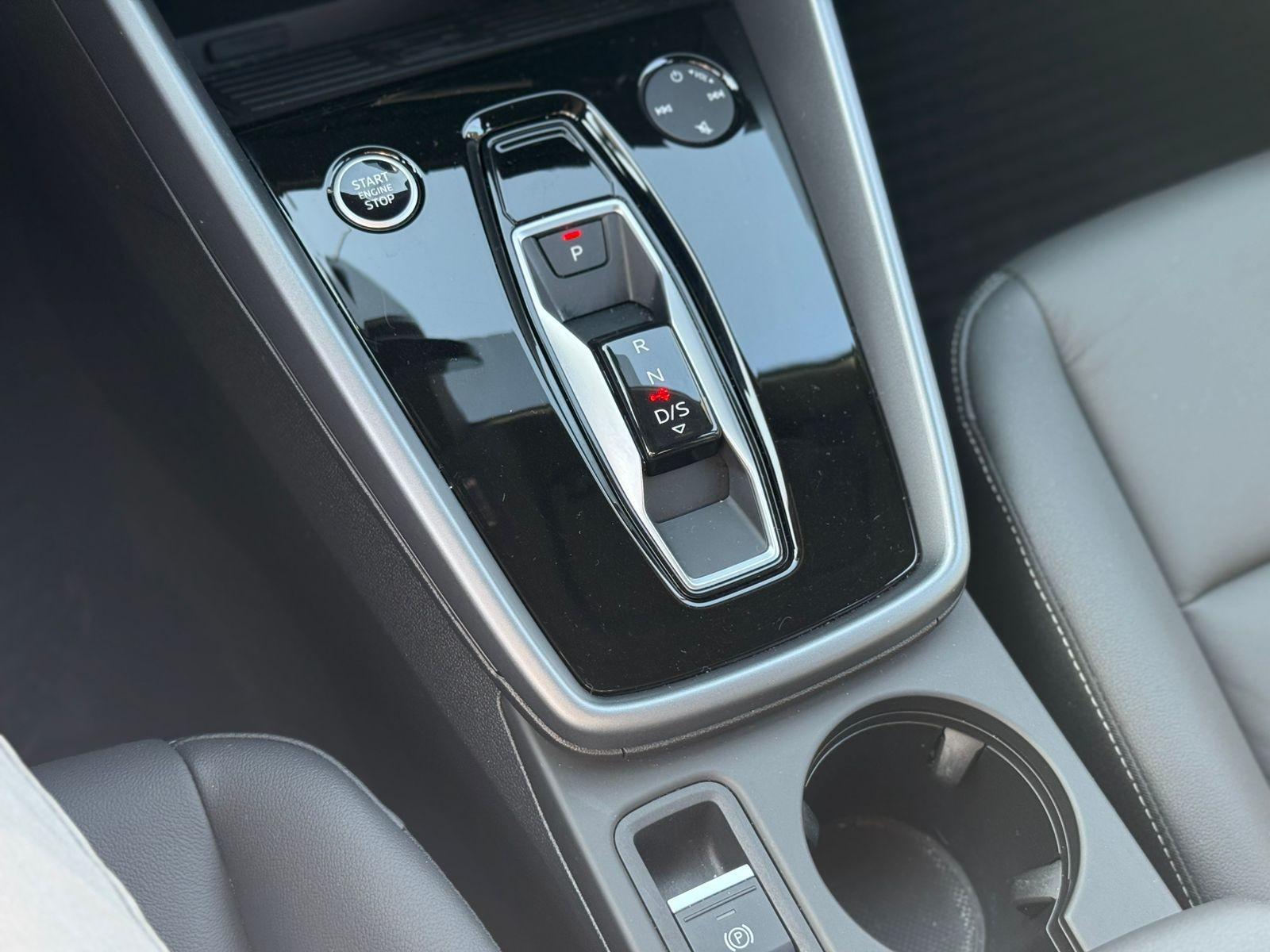 AUDI A3 SPORTBACK 35 TSFI 2025 - Imagen 14 de 16