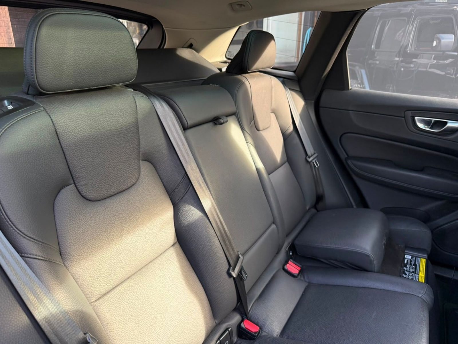 Volvo XC60 2.0 B5 AWD 2024 - Imagen 20 de 20