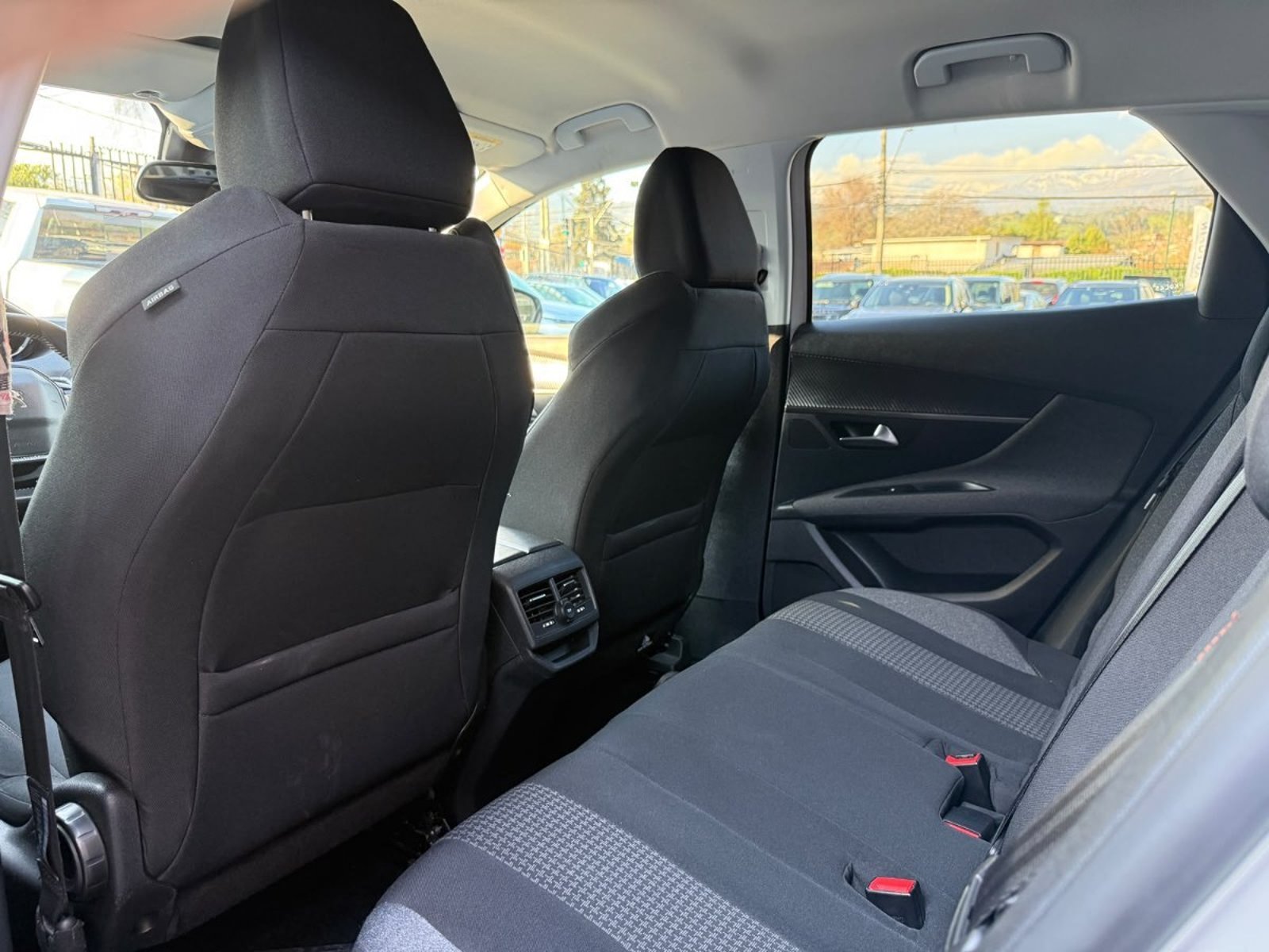 Peugeot 3008 ACTIVE THP 1.6 AT 2021 - Imagen 17 de 18
