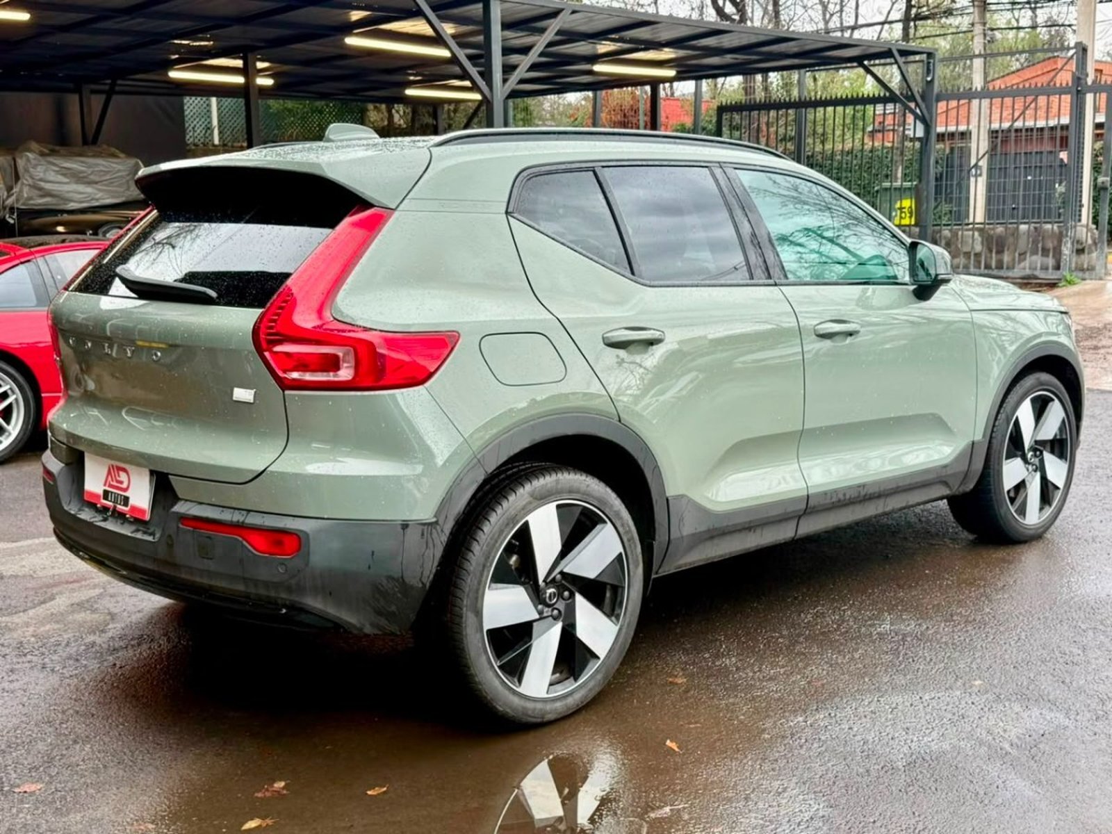 Volvo XC40 T5 HYBRID R DESING 1.5T 2023 - Imagen 4 de 18