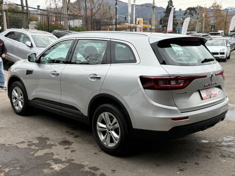 Renault KOLEOS DYNAMIQUE CVT 2.5 2019 - Imagen 6 de 17