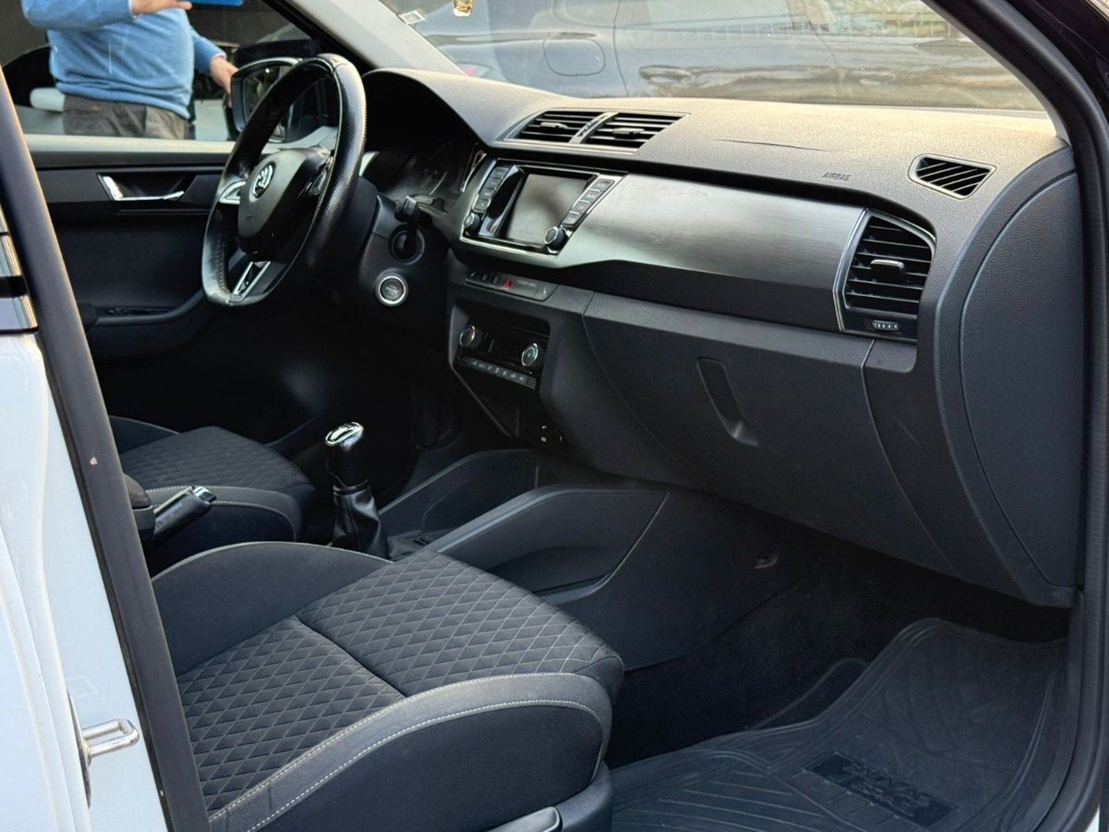 SKODA FABIA TDI 1.4 MT 2018 - Imagen 15 de 17