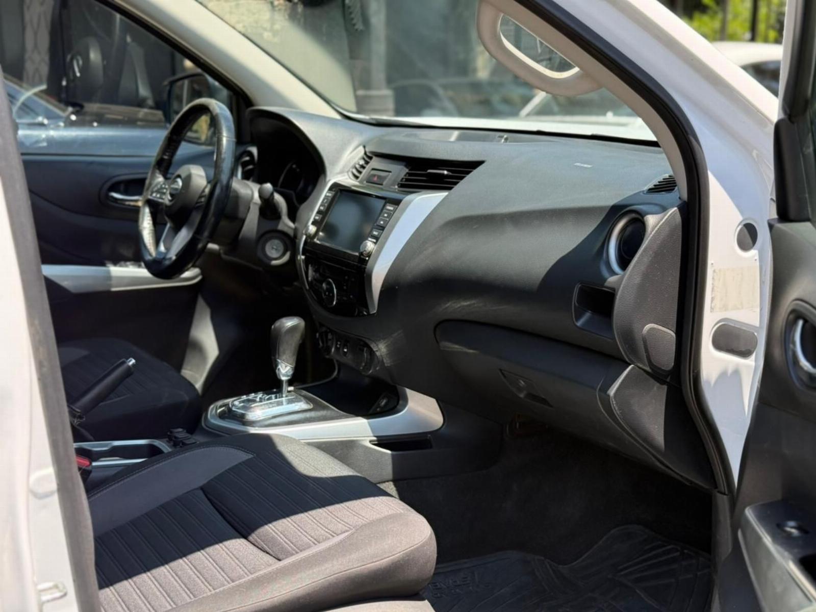 NISSAN NAVARA XE 2.3 AT 4WD 2022 - Imagen 17 de 18