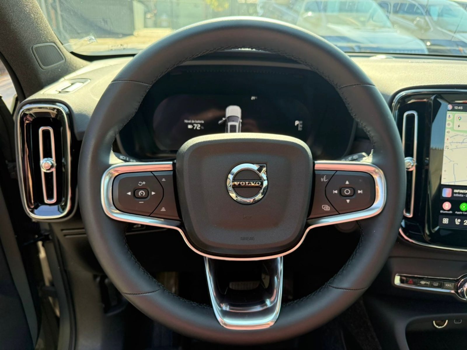 VOLVO EX40 P8 AWD 2025 - Imagen 10 de 20