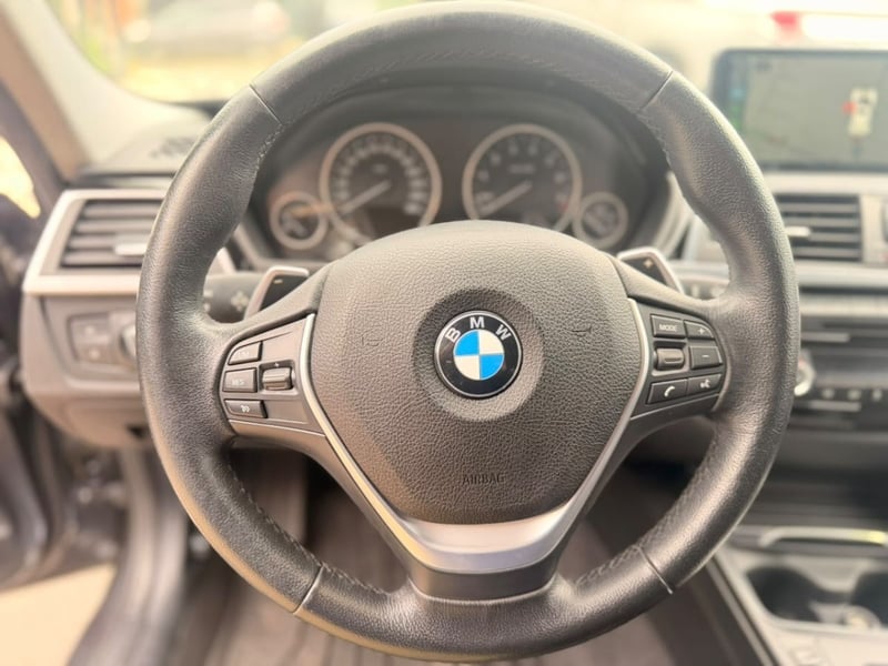 BMW 320 2.0 TURBO 2017 - Imagen 10 de 17
