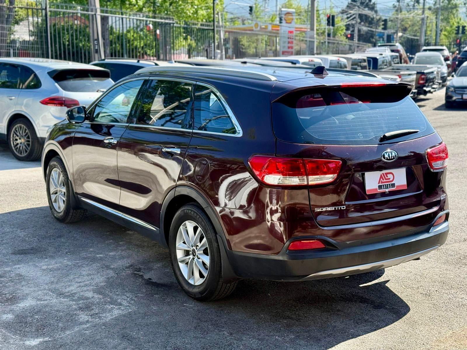 KIA SORENTO EX 2.4 AT 2015 - Imagen 6 de 17