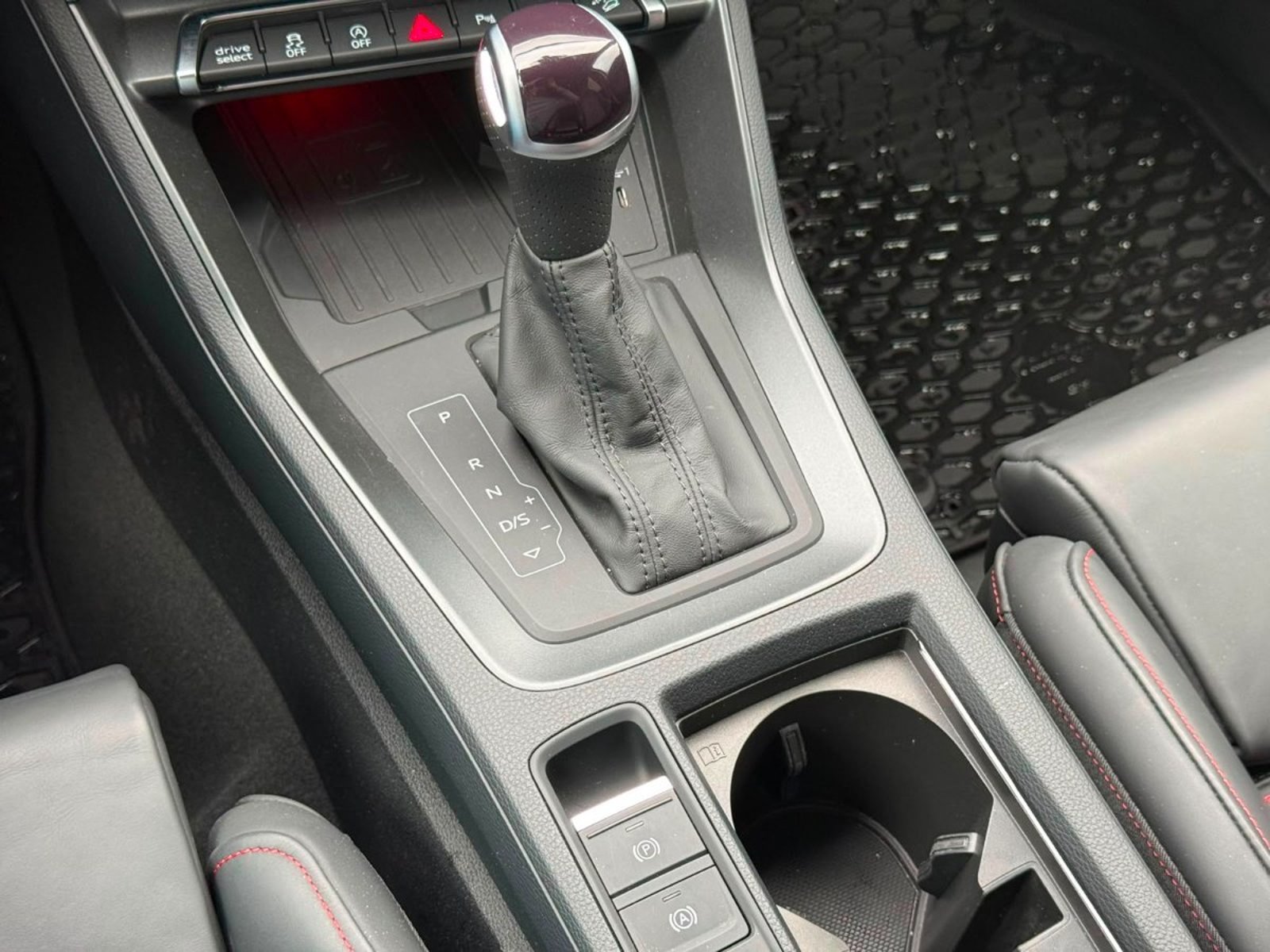 Audi RS Q3 SPORTBACK 2.5 QUATTRO 2024 - Imagen 17 de 20
