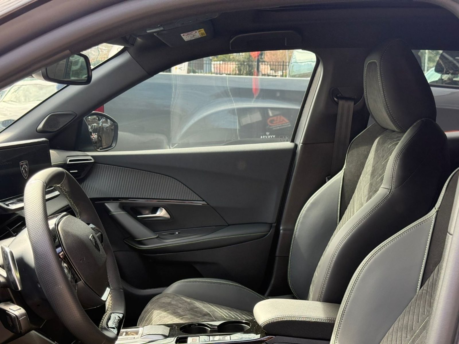 Peugeot PEUGEOT 2008 - Imagen 8 de 17