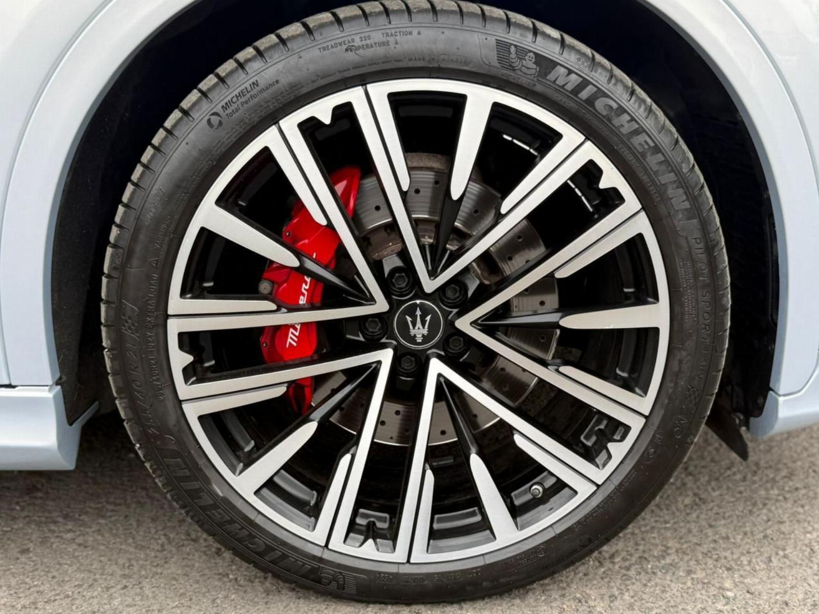 MASERATI GRECALE TROFEO AWD 3.0 2024 - Imagen 8 de 17