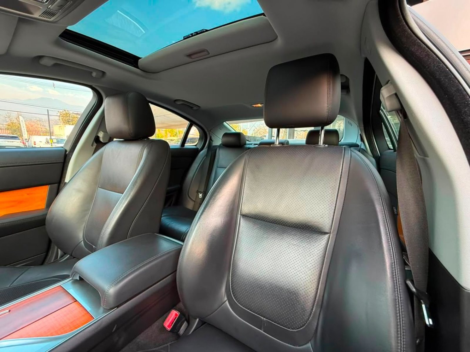 Jaguar XF 30 3.0 DIESEL 2013 - Imagen 16 de 19