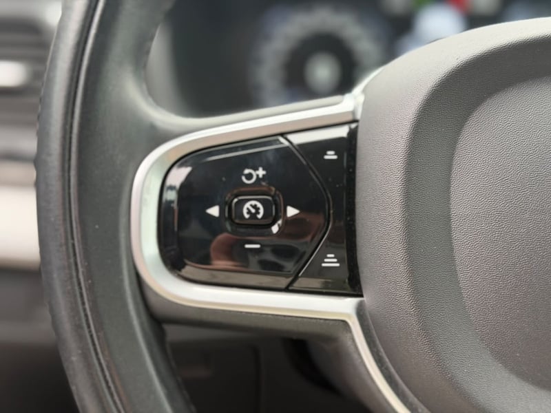 Volvo XC90 MOMENTUM II B6 AWD 2022 - Imagen 11 de 20