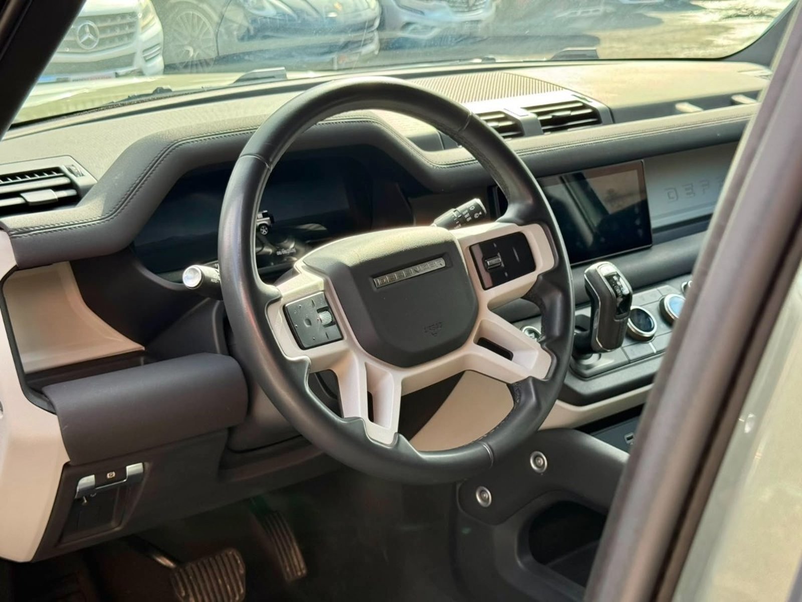 Land Rover DEFENDER 110 X DYNAMIC 3.0 2023 - Imagen 7 de 17