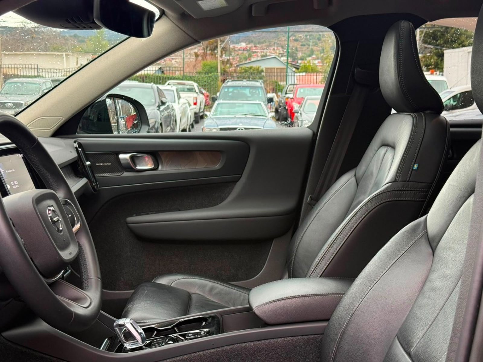 Volvo XC40 T5 HYBRID R DESING 1.5T 2023 - Imagen 8 de 18