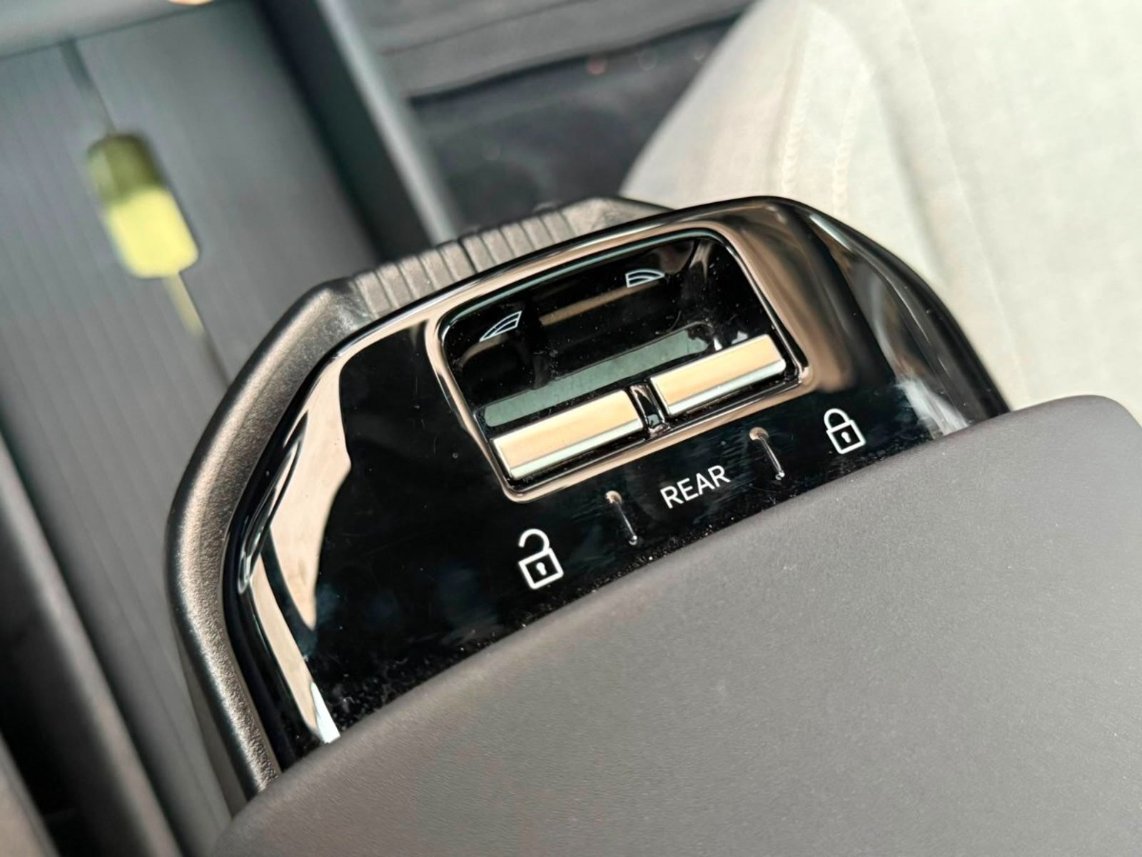 Volvo EX30 E60 ULTRA AT 2025 - Imagen 13 de 17