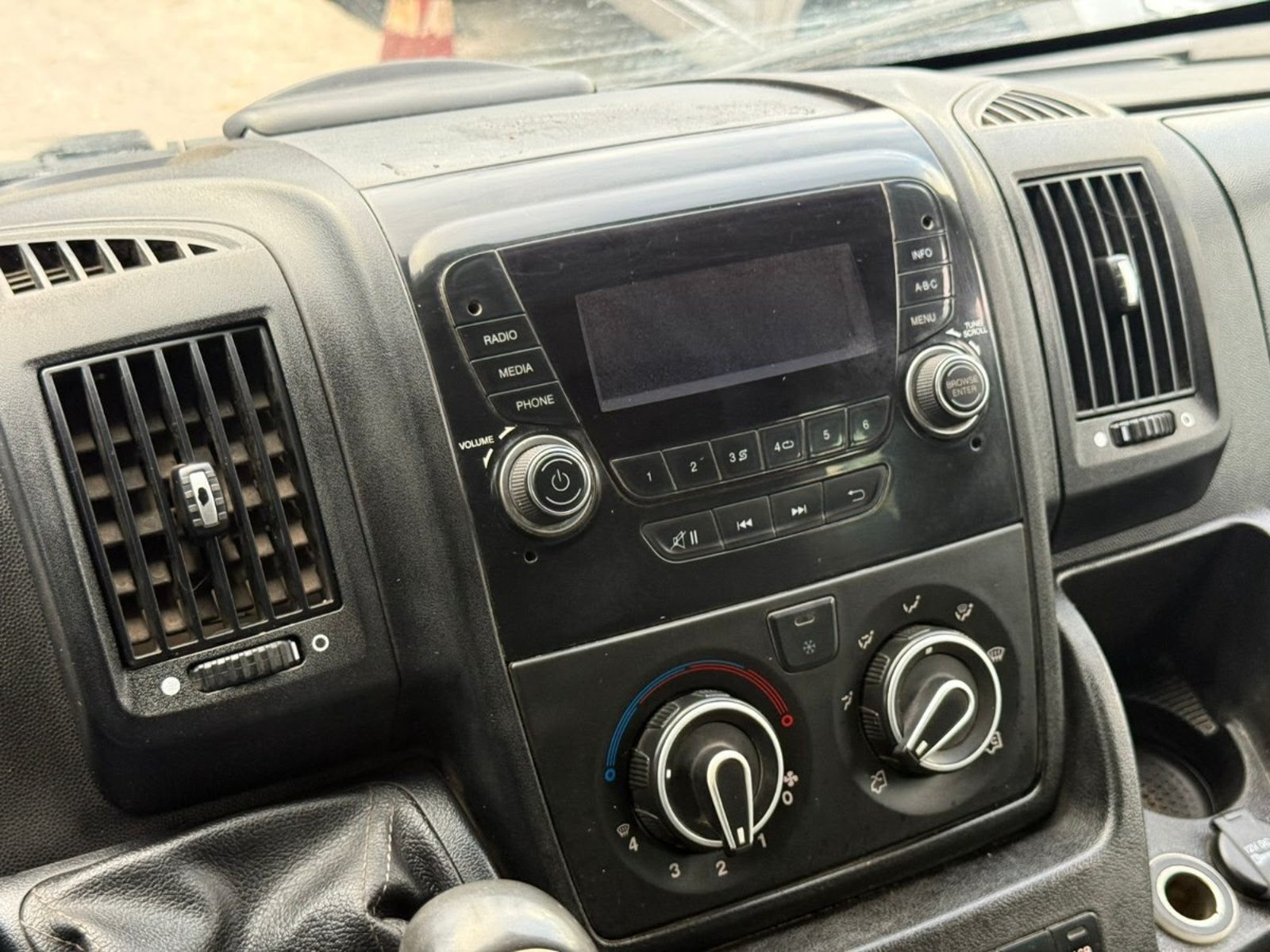 PEUGEOT BOXER 2.0 HDI 2019 - Imagen 12 de 15