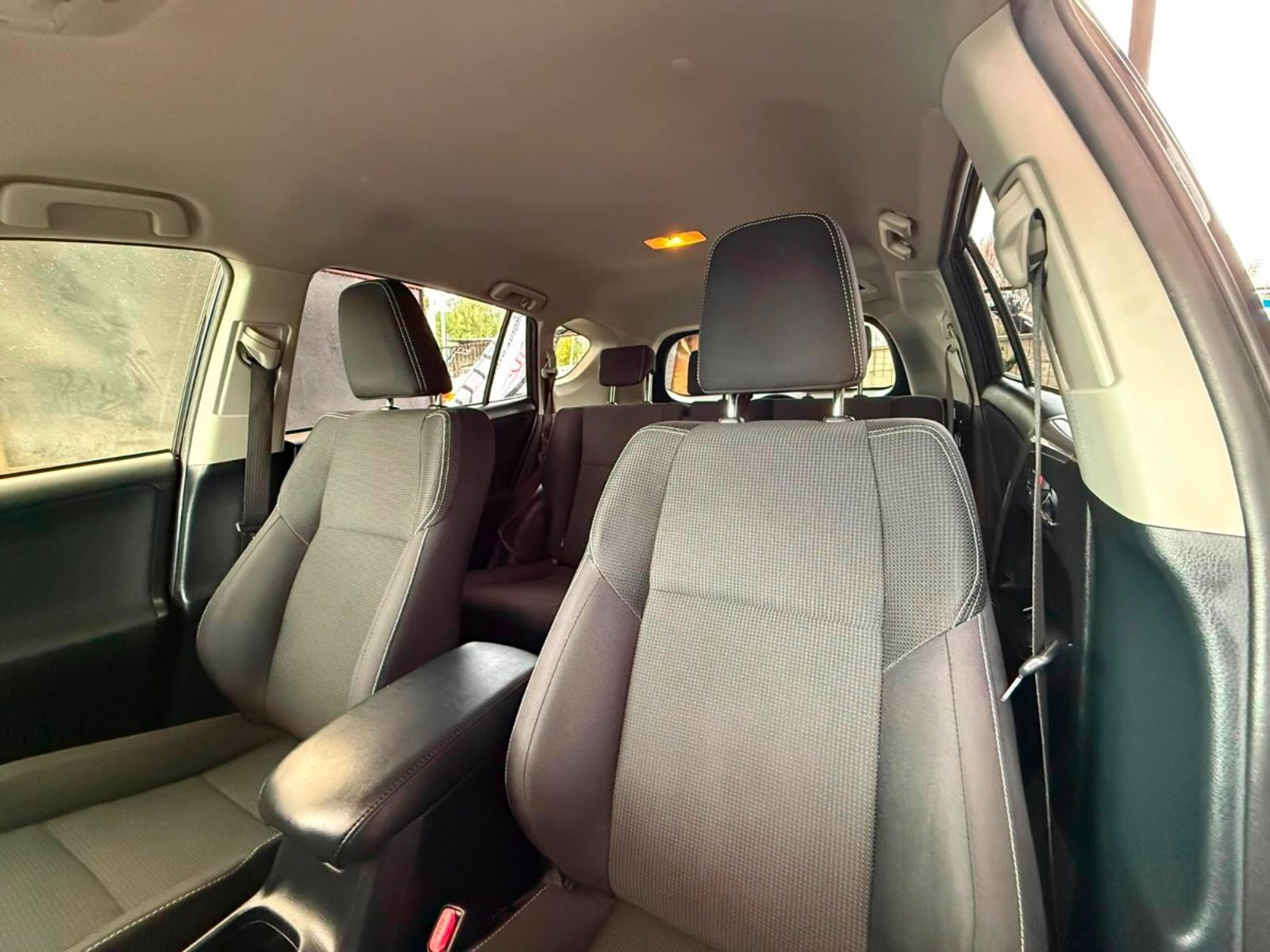 Toyota RAV 4 2.5 AT 4X4 2018 - Imagen 17 de 20