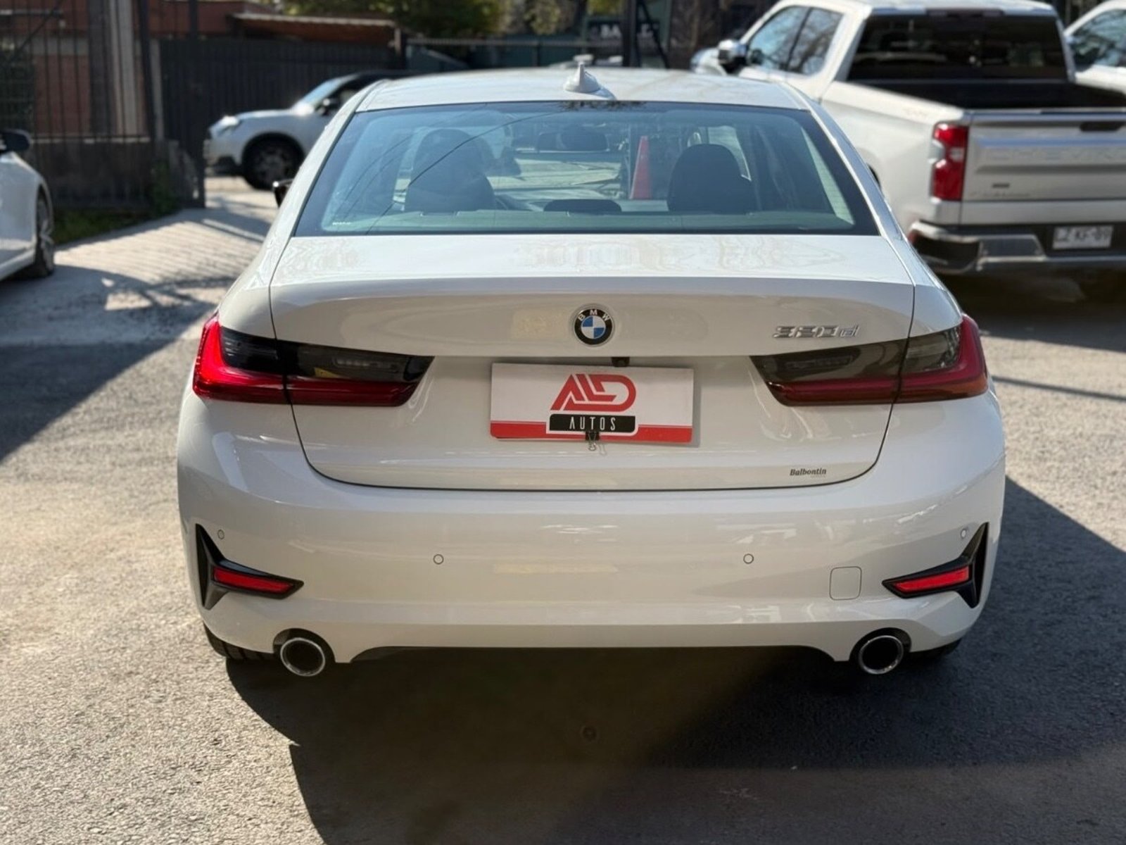 BMW 320D DIÉSEL 2.0 2022 - Foto 5 de 20