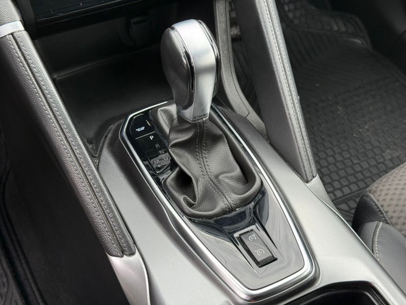 Renault KOLEOS DYNAMIQUE CVT 2.5 2019 - Imagen 14 de 17