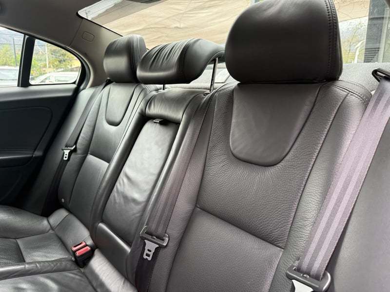 Volvo S60 T6 PLUS AWD 3.0 2011 - Imagen 18 de 19