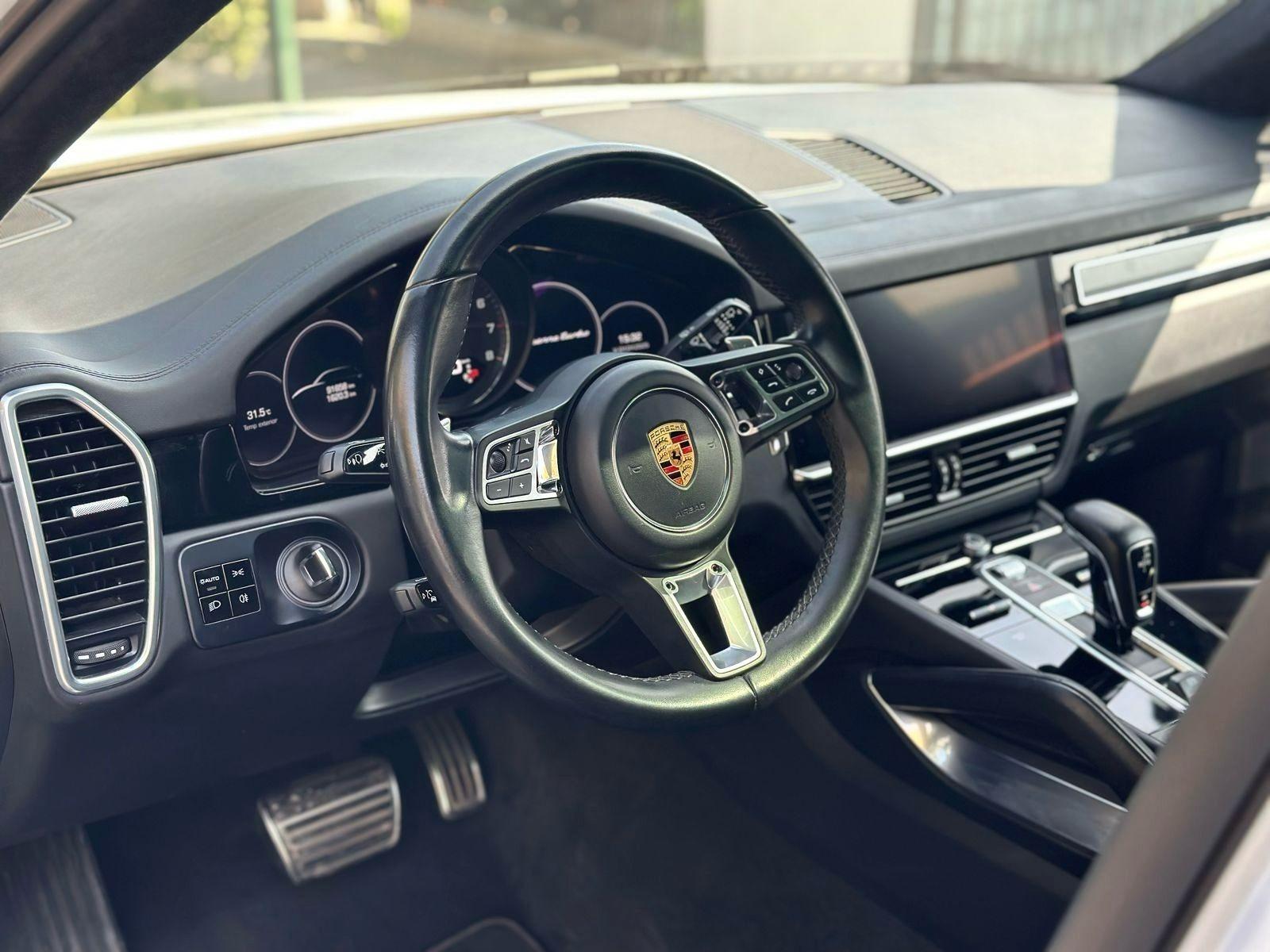 PORSCHE CAYENNE TURBO 2019 - Imagen 7 de 17