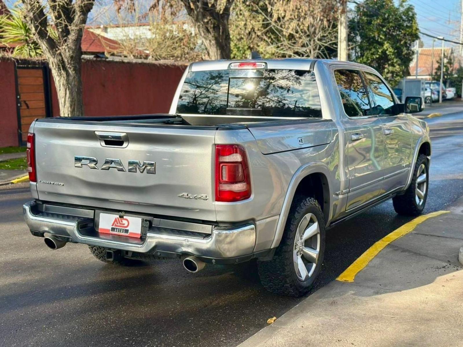 RAM 1500 LIMITED 5.7 2020 - Foto 4 de 20