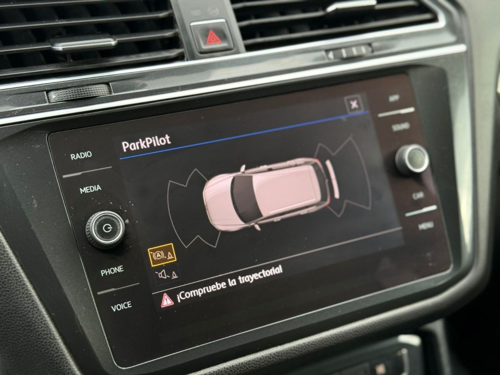 VOLKSWAGEN TIGUAN 2.0 TDI 4MOTION 2019 - Imagen 11 de 18