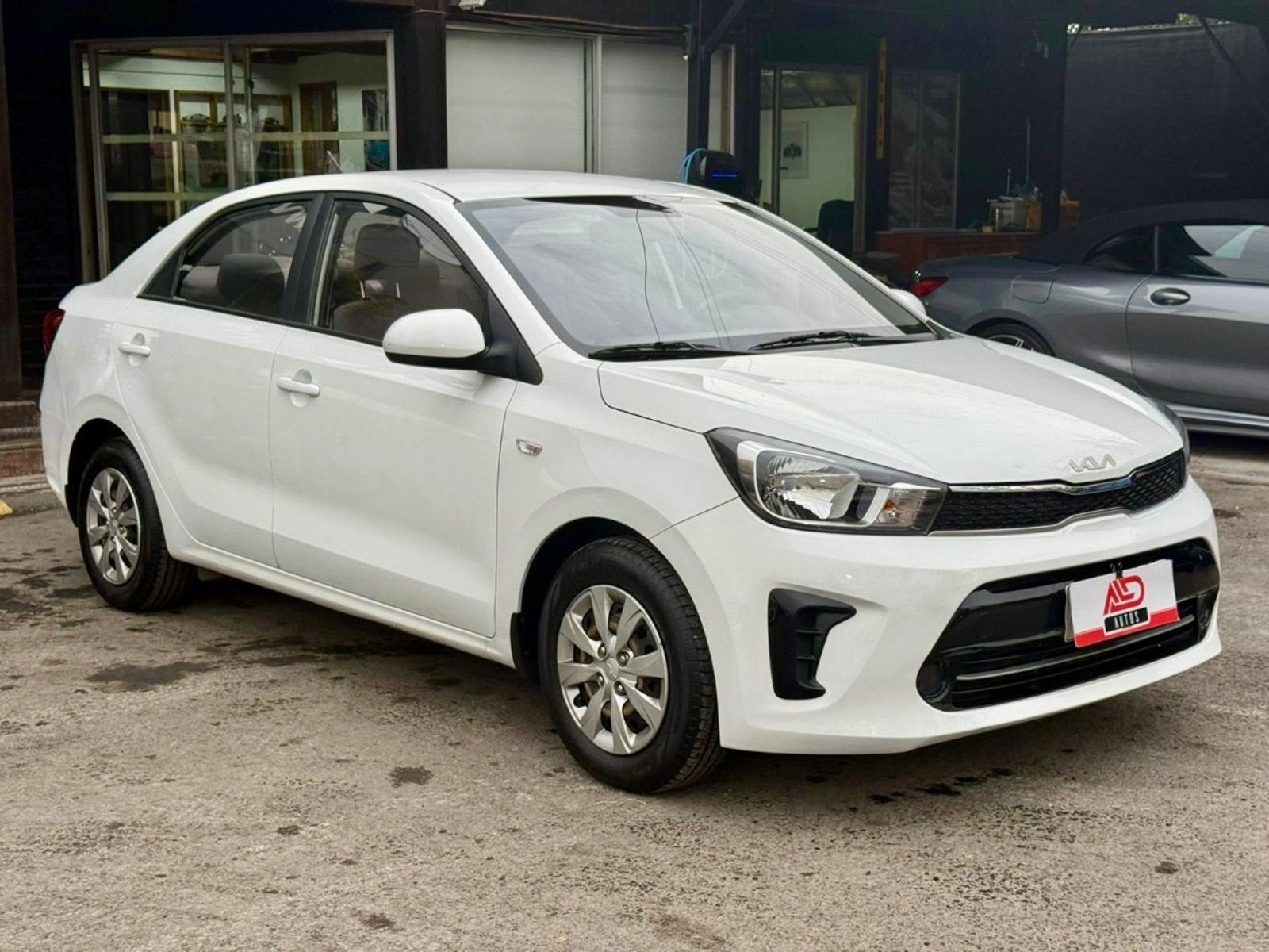 KIA SOLUTO LX 1.4 MT 2022 - Foto 3 de 14