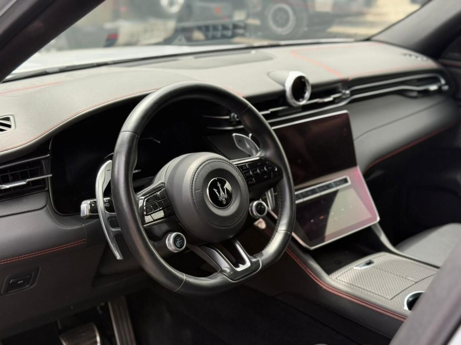MASERATI GRECALE TROFEO AWD 3.0 2024 - Imagen 9 de 17
