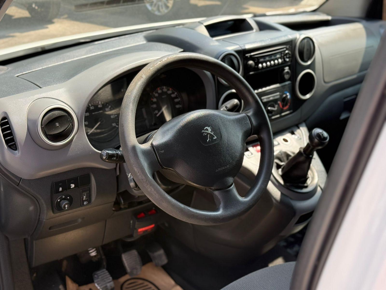 PEUGEOT PARTNER HDI 1.6 MT DIESEL 2019 - Imagen 7 de 16