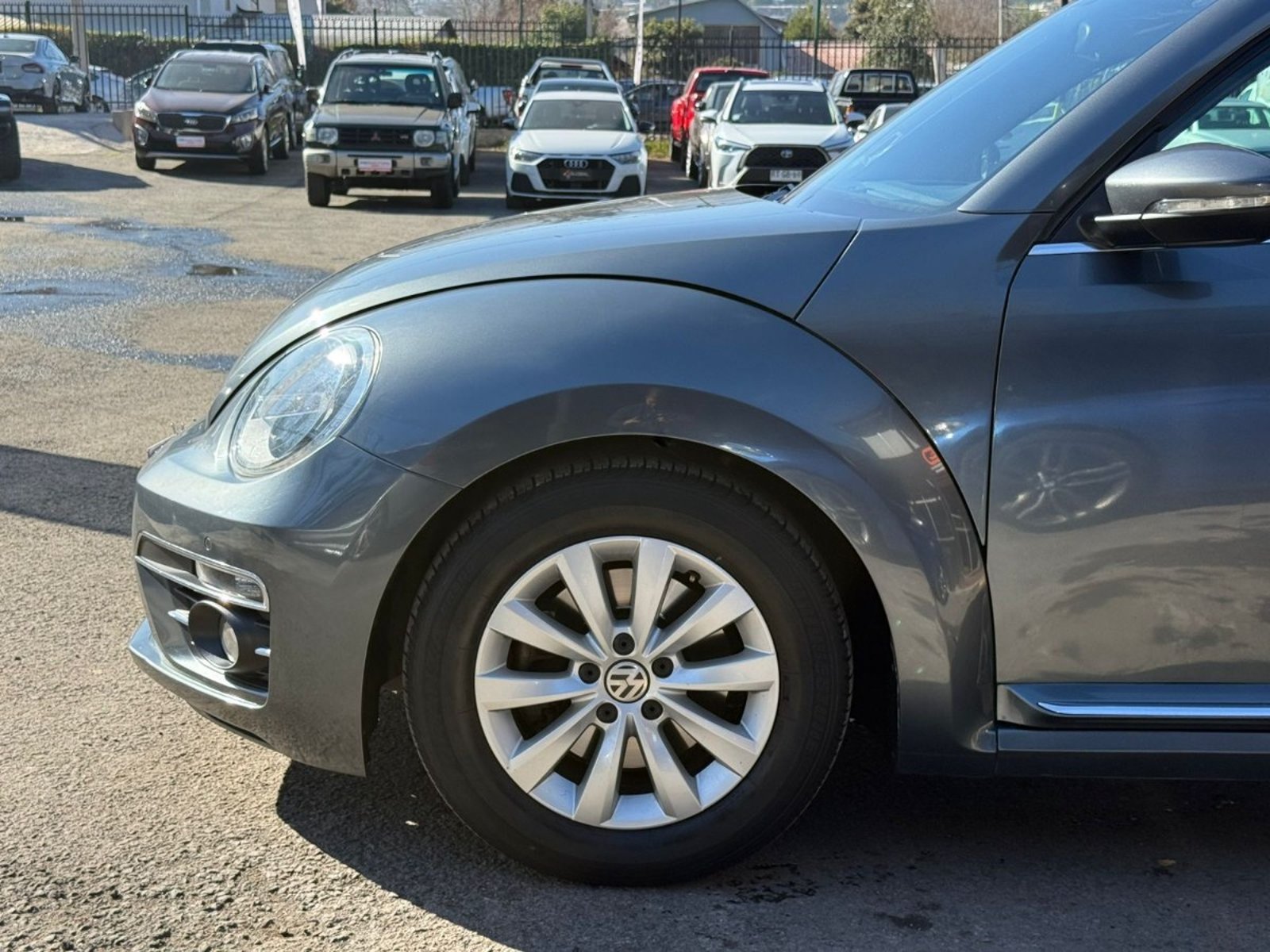 VOLKSWAGEN BEETLE COUPE 1.4T AT 2019 - Imagen 7 de 17