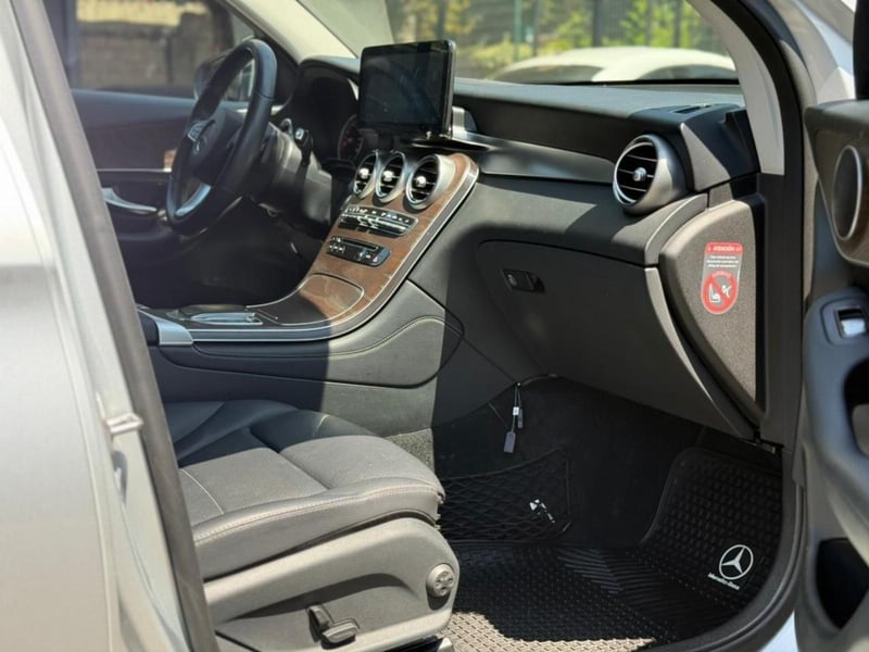 Mercedes-Benz GLC 220D 4MATIC DIESEL 2018 - Imagen 18 de 19