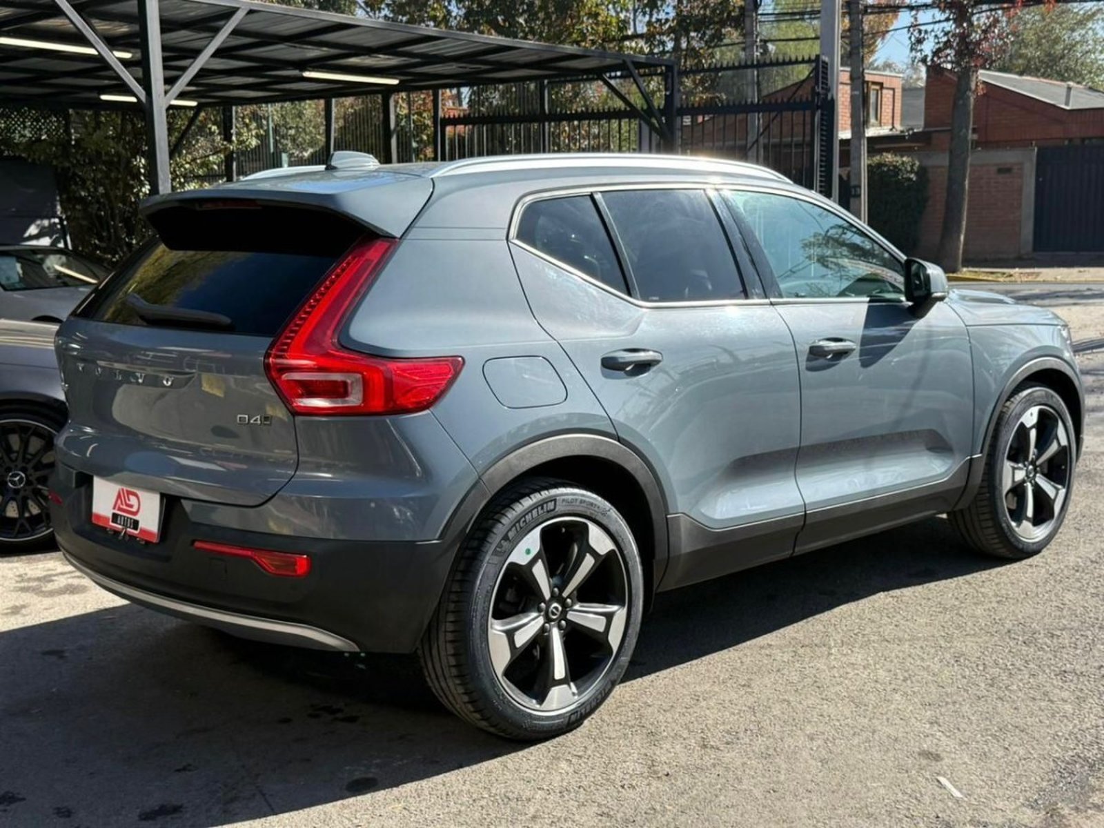 VOLVO XC40 D4 AWD MOMENTUM PLUS 2020 - Imagen 4 de 20