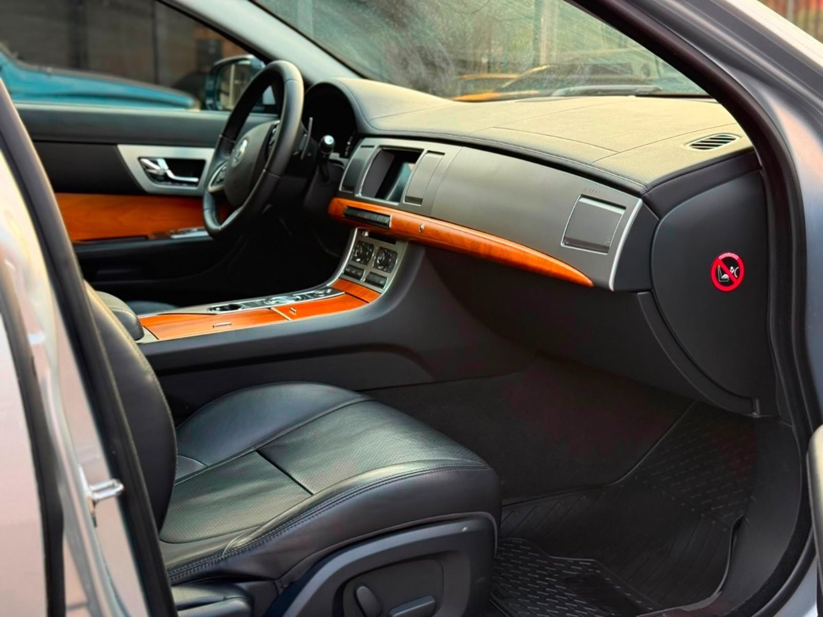 Jaguar XF 30 3.0 DIESEL 2013 - Imagen 10 de 19