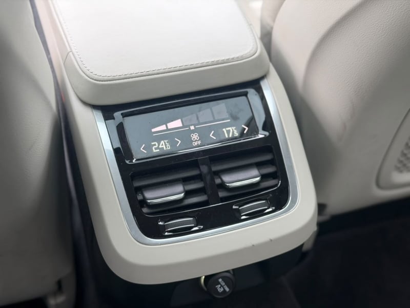 Volvo S90 INSCRIPTION T6 AWD 2018 - Imagen 16 de 20