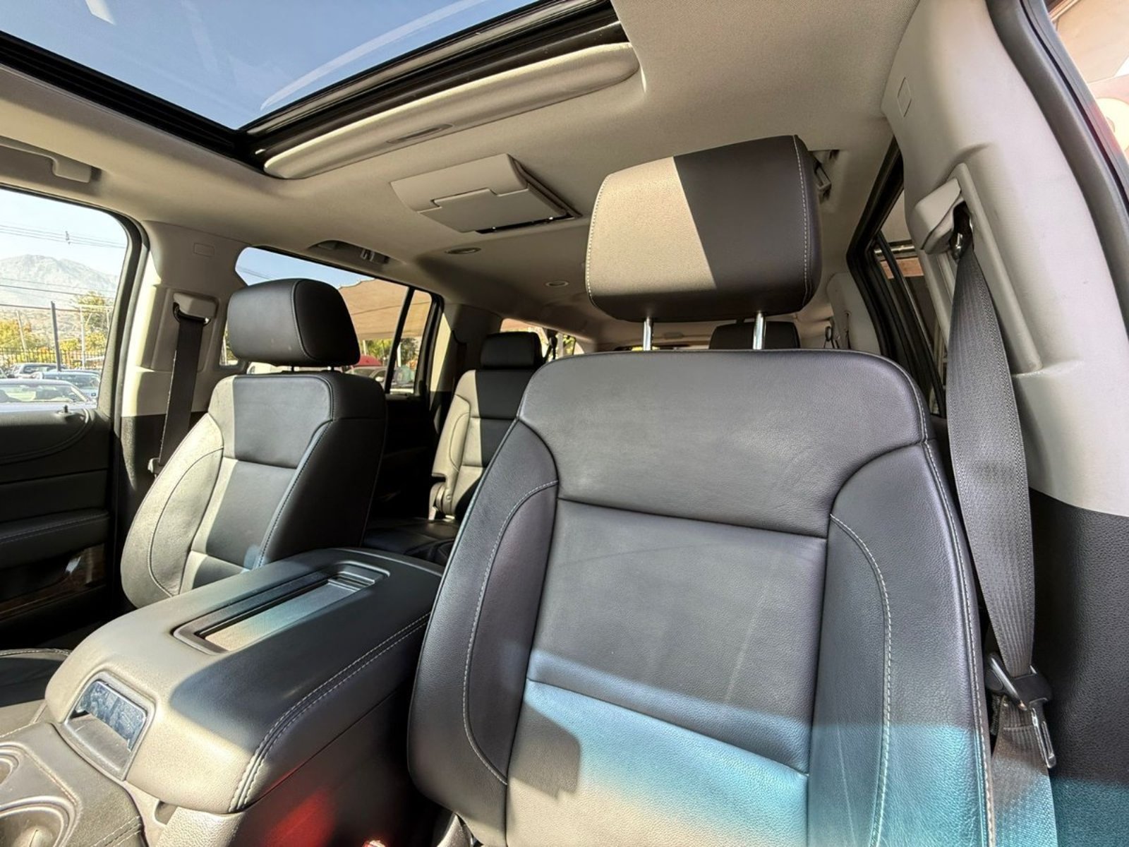 CHEVROLET SUBURBAN LT 5.3 4WD 2019 - Imagen 18 de 20