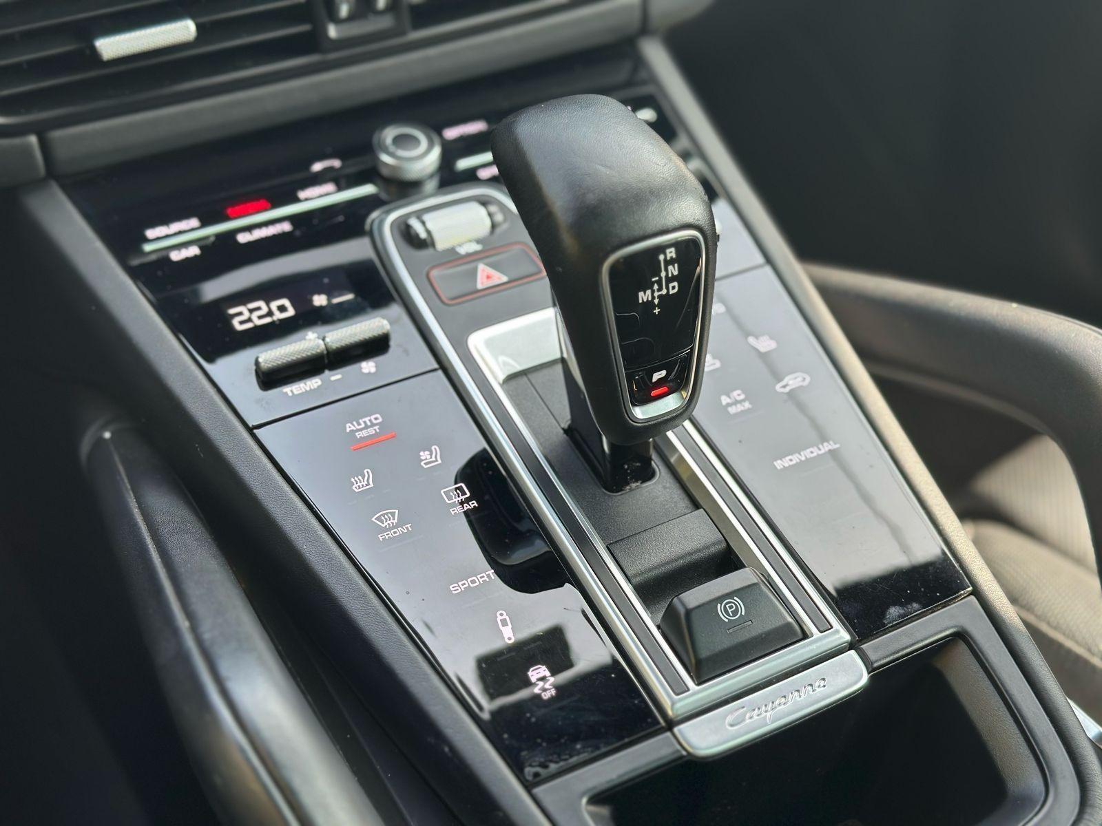 PORSCHE CAYENNE TURBO 2019 - Imagen 14 de 17