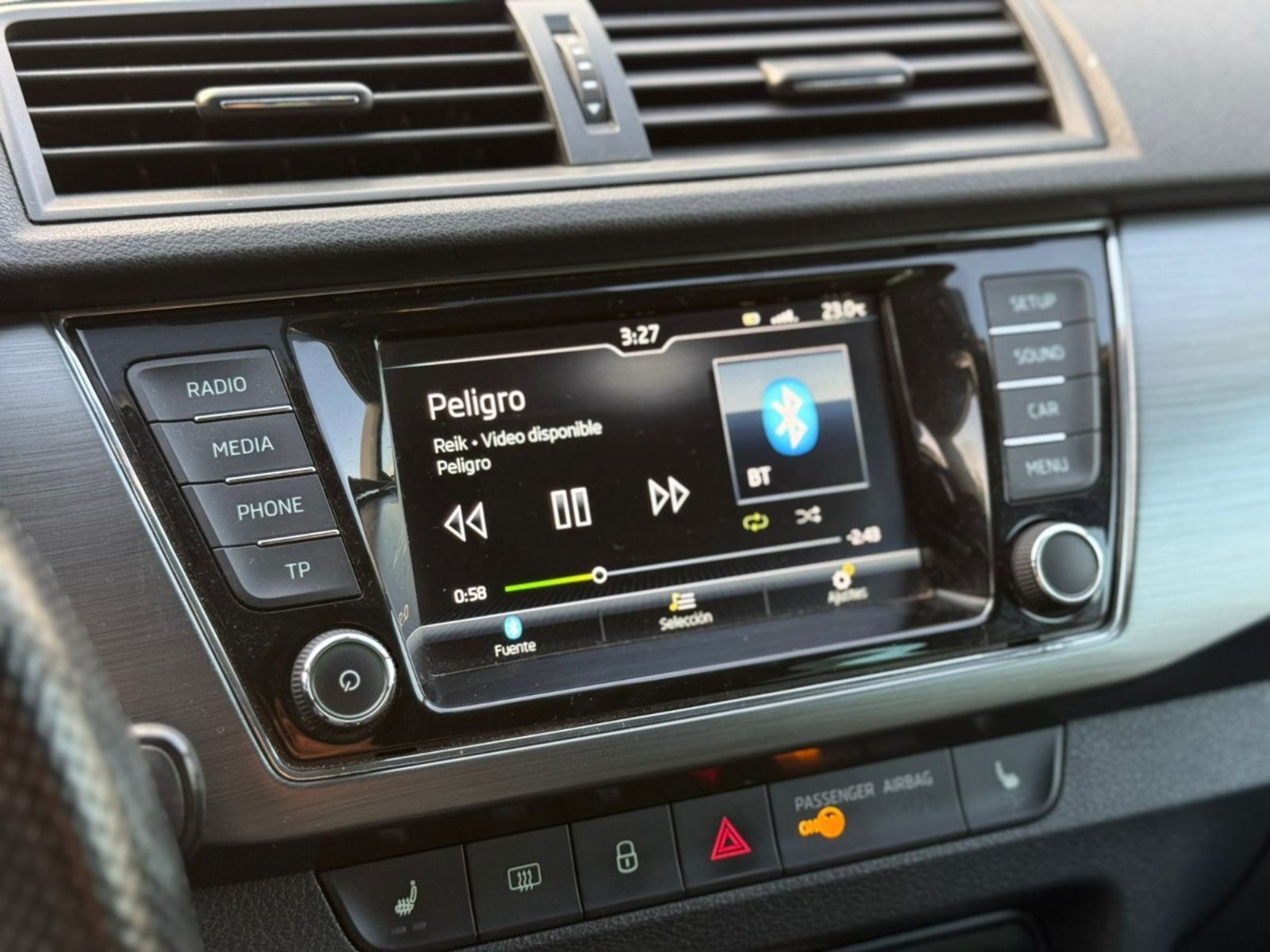 SKODA FABIA TDI 1.4 MT 2018 - Imagen 12 de 17