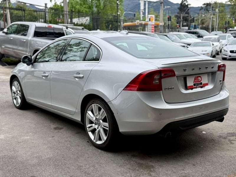 Volvo S60 T6 PLUS AWD 3.0 2011 - Imagen 6 de 19