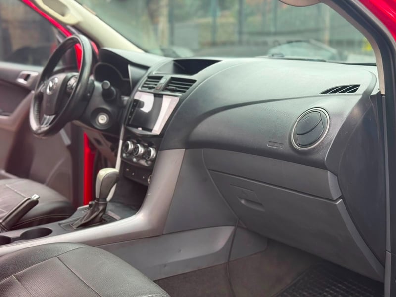Mazda BT-50 SDX 4X4 3.2 AT FACTURABLE 2020 - Imagen 10 de 18