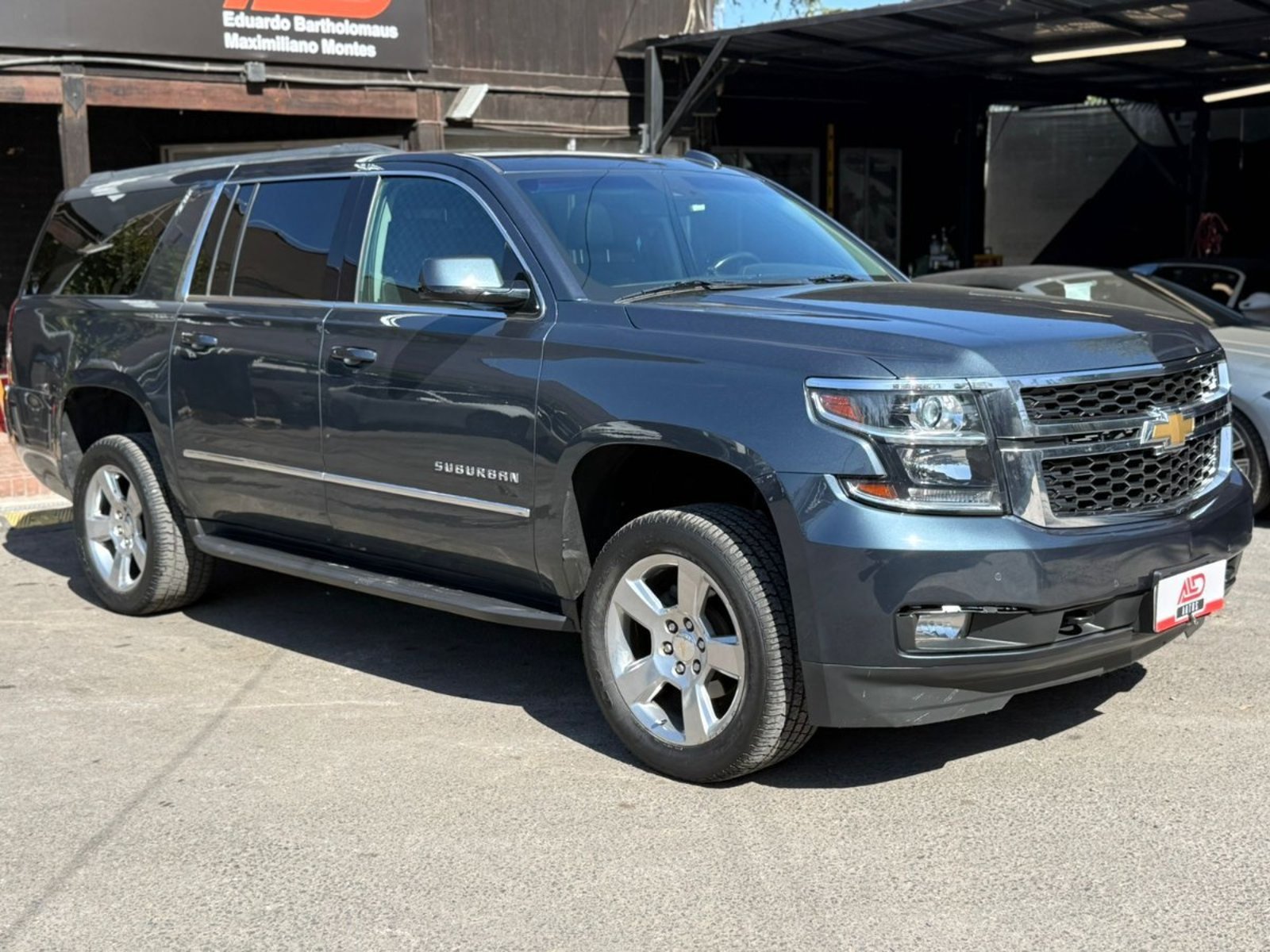 CHEVROLET SUBURBAN LT 5.3 4WD 2019 - Imagen 3 de 20
