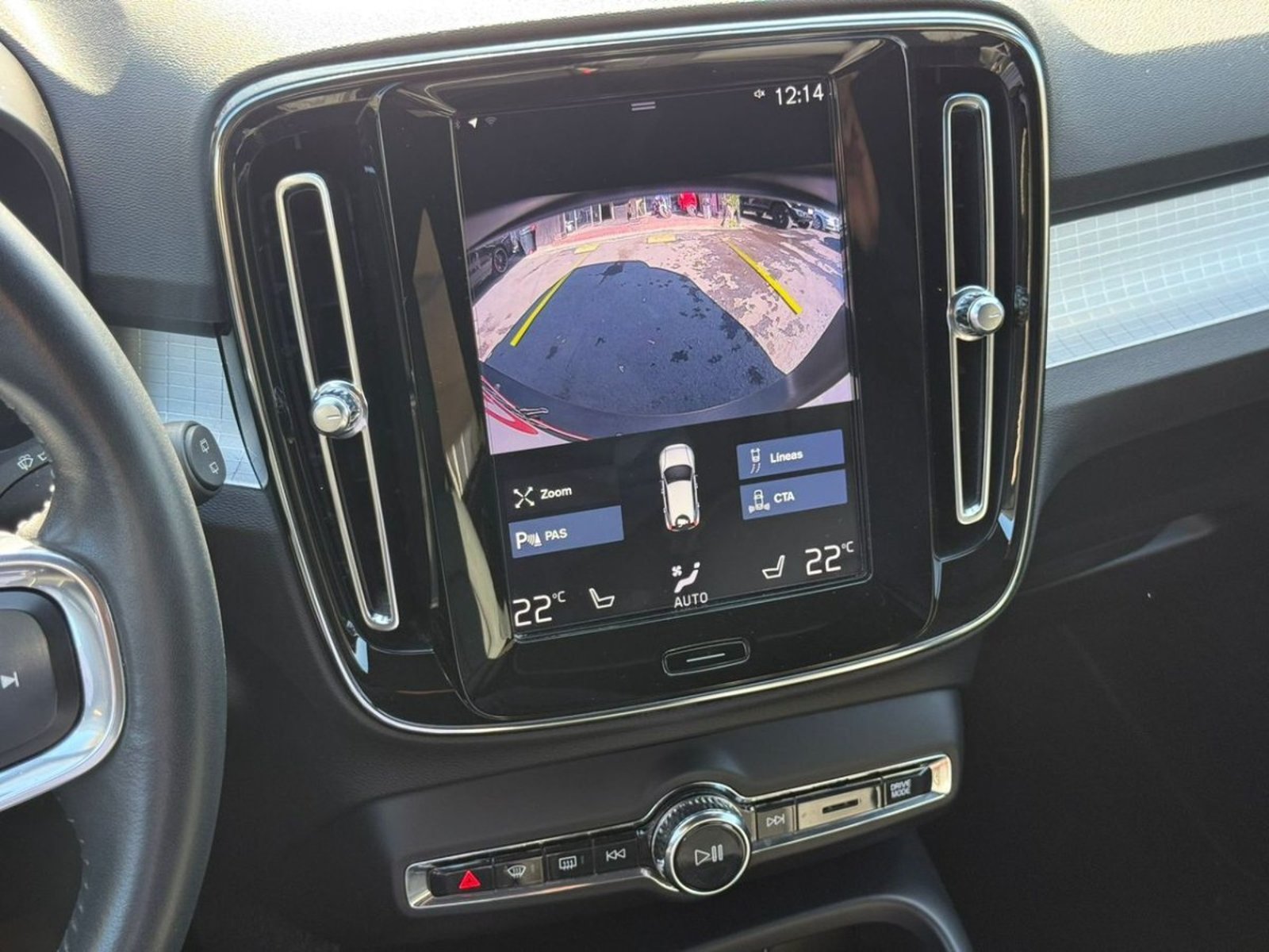 VOLVO XC40 D4 AWD MOMENTUM PLUS 2020 - Imagen 13 de 20