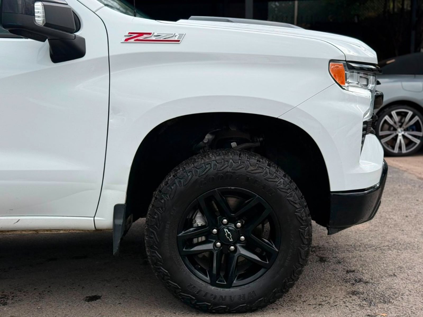 Chevrolet SILVERADO LT TRAIL BOSS 5.3 2023 - Imagen 7 de 14