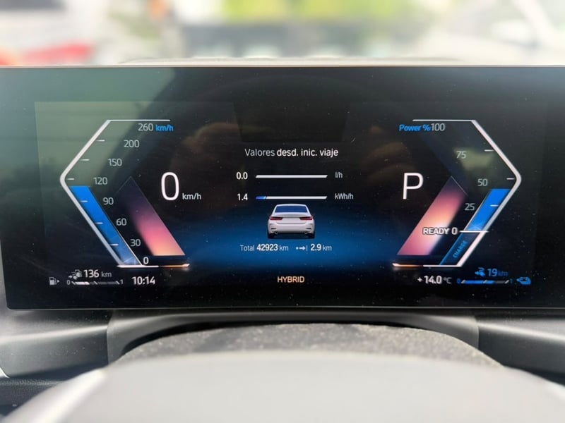 BMW 330 E HIBRIDO 2024 - Imagen 13 de 18
