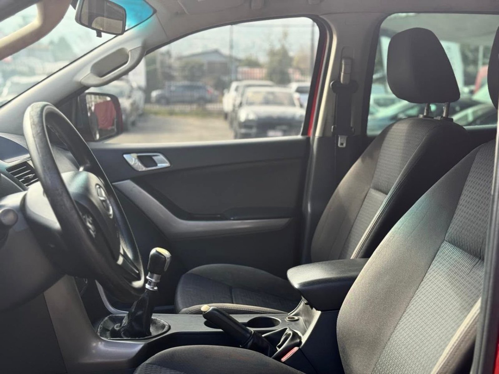Mazda BT-50 SDX 2.2 MT 4X2 CON IVA 2019 - Imagen 9 de 14
