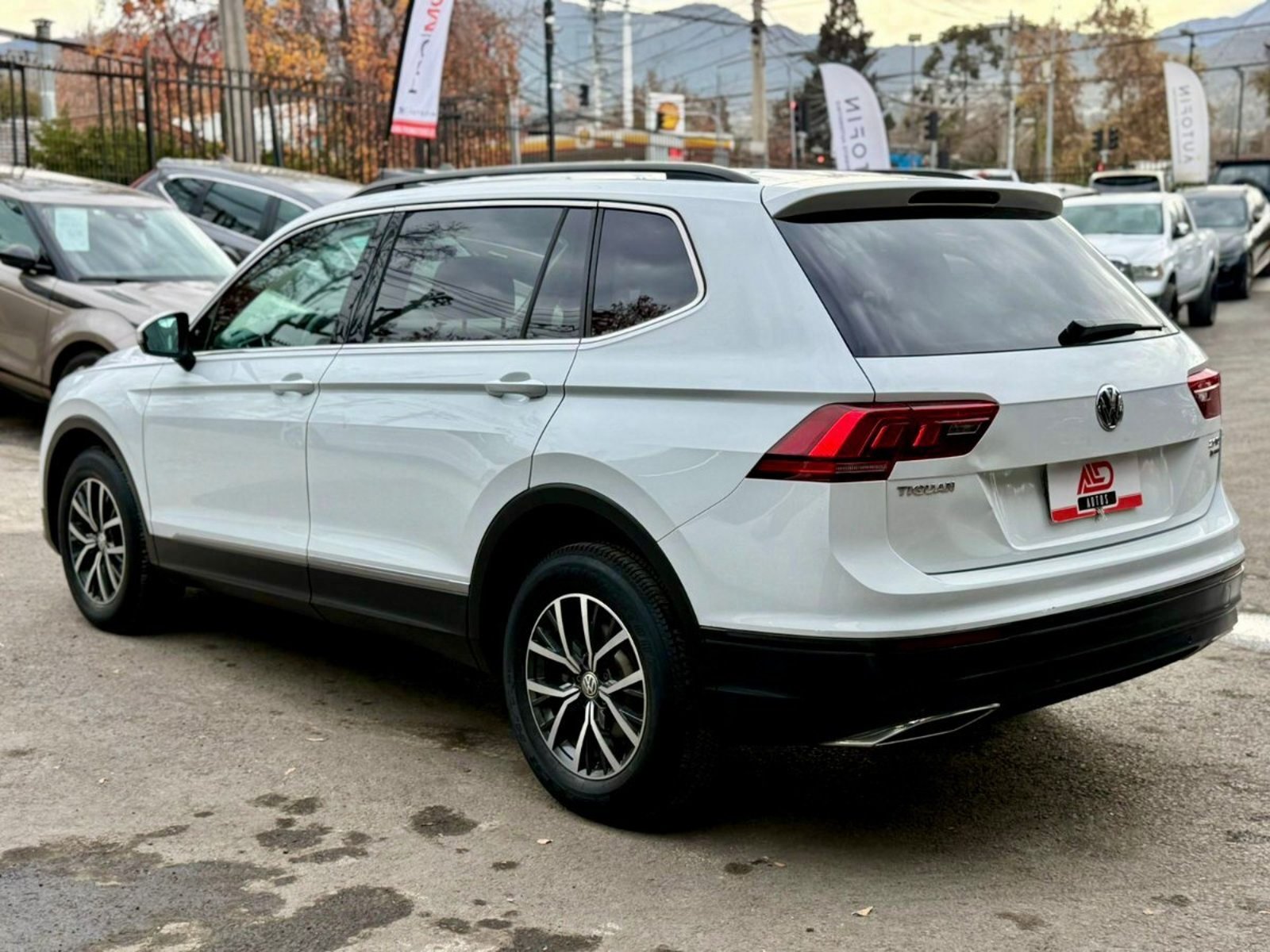 VOLKSWAGEN TIGUAN 2.0 TDI 4MOTION 2019 - Imagen 6 de 18