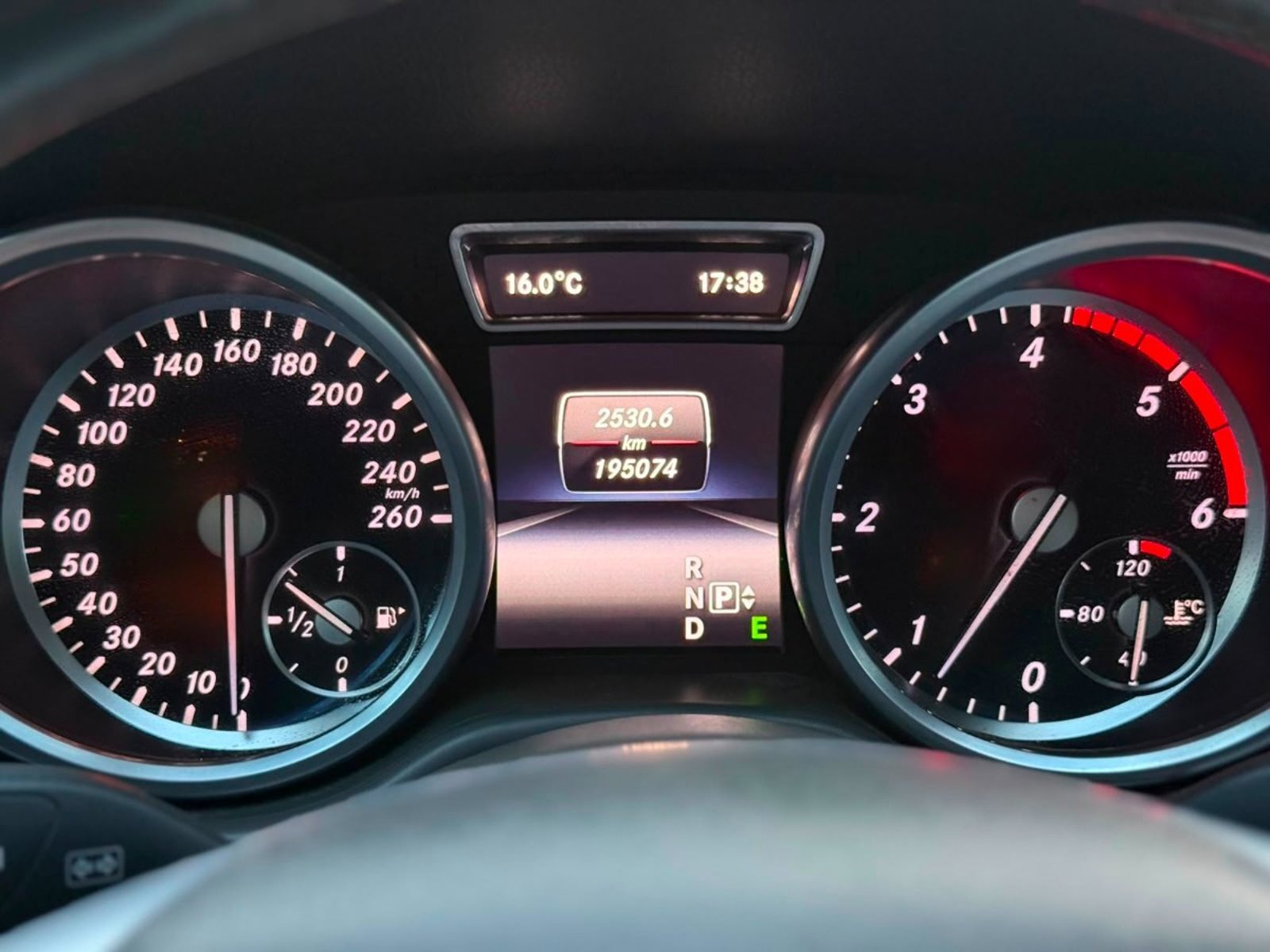 MERCEDES-BENZ ML 250 BLUETEC 3.0 AT 2015 - Imagen 12 de 18