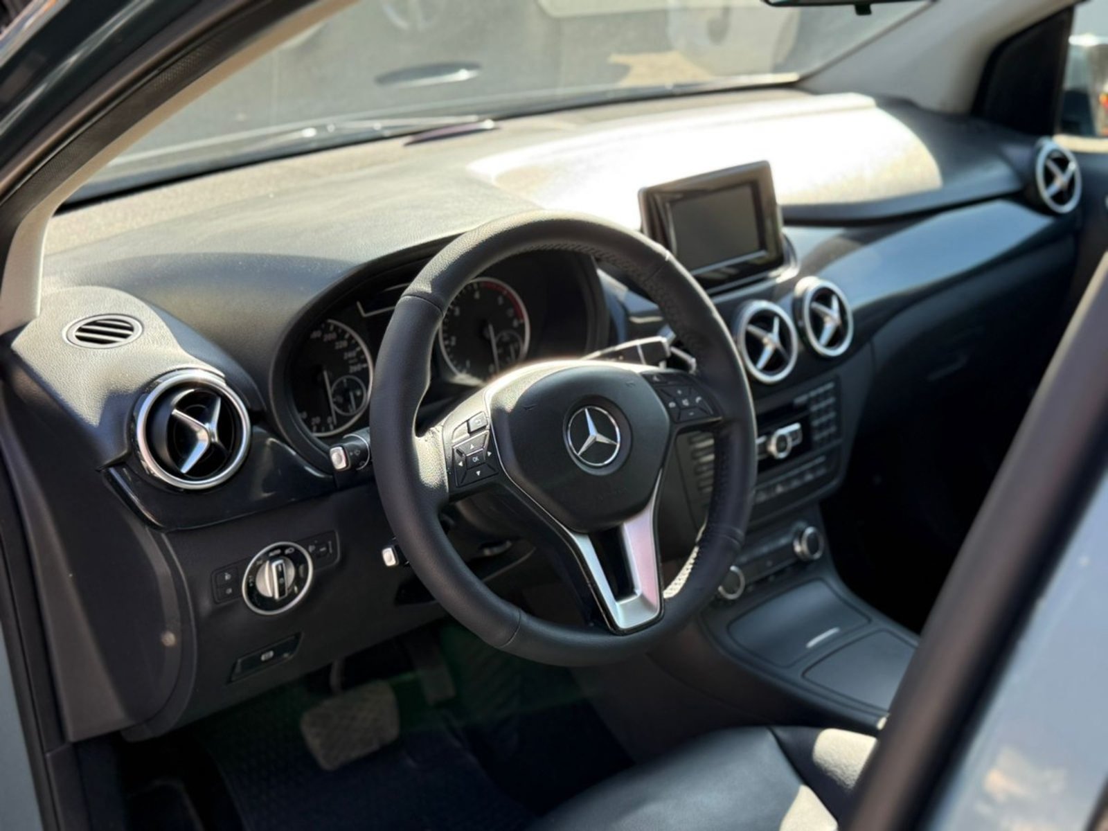 MERCEDES-BENZ B180 CDI 2012 - Imagen 8 de 18