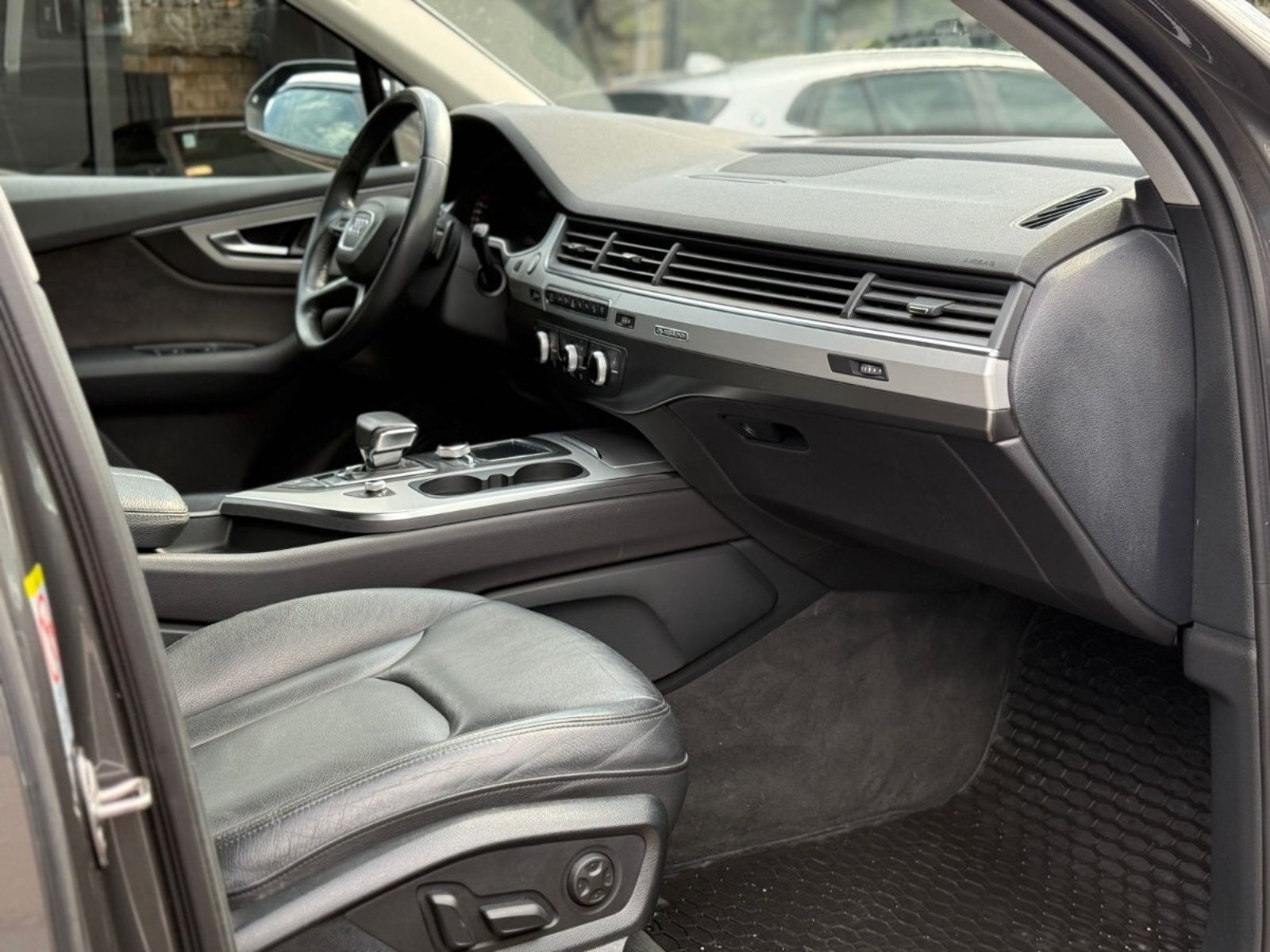 Audi Q7 55 TFSI 3.0 QUATTRO 2019 - Imagen 9 de 20